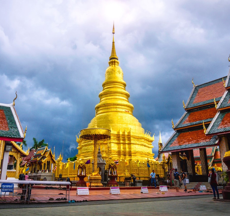 เสี่ยงเซียมซีวัดพระธาตุหริภุญชัย